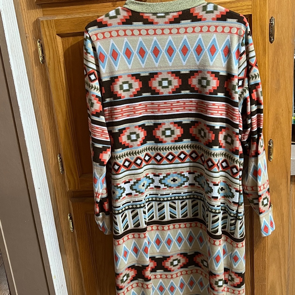 Sunshine and Rodeo 2XL long cardigan. Aztec print. Light weight - Picture 5 of 7